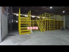 Bouw van zware industriële mezzaninevloeren met stalen platen