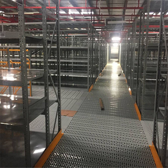 Stalen industriële mezzanine vloeren vloerbelasting 300-1000 kg per vierkante meter voor veelzijdige opslagopties