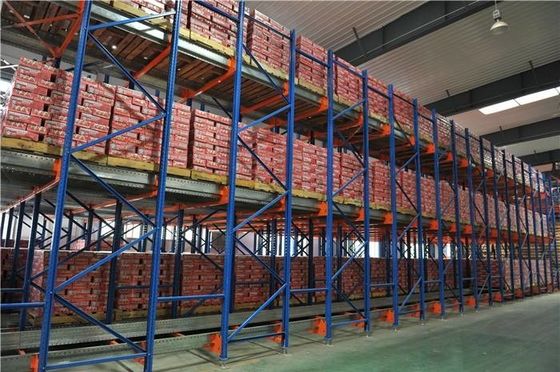 Gepersonaliseerd radioshuttle-systeem, pakhuis palletshuttle-rekken.