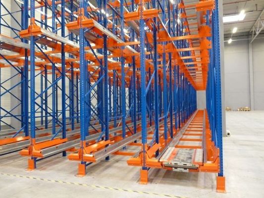 Gepersonaliseerd radioshuttle-systeem, pakhuis palletshuttle-rekken.