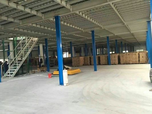 Veiligheidstaalstructuur Industriële mezzanine vloeren, gemonteerd mezzanine opslagplatform