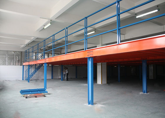 Industriële mezzaninevloeren met lange lengte staalconstructie voor opslag in magazijnen