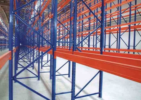 Op maat gemaakte zware metalen planken voor industriële opslag