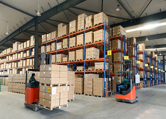 Metalen palletreksystemen voor opslagoplossingen in magazijnen