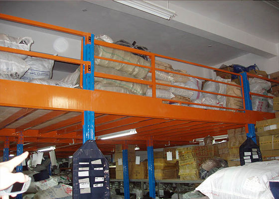 2 niveaus koudgewalste industriële stalen opslagrekken Platform Oranje / Blauwe kleur