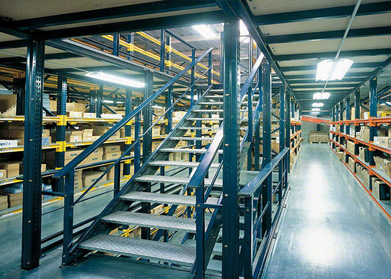 Met een schap ondersteunde meerdere niveaus industriële stalen mezzanine opslagsystemen
