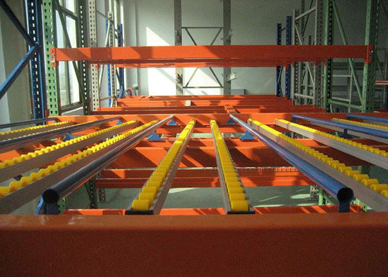 1000 kg/pallet Industrieel staal opslagrekken Gravity Flow Rack In Warehouse
