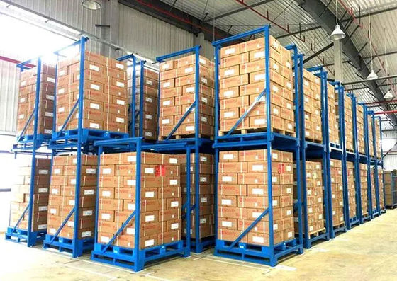 Op maat gemaakte verticale metalen stapelrekken, magazijnstapelbare stalen opslagrekken