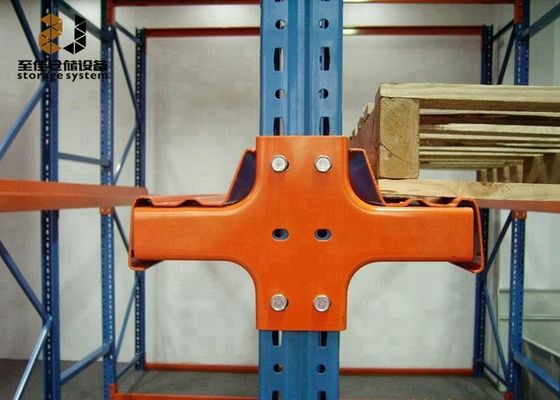 Veilig rijden in palletrekken / heavy duty warehouse rack shelving