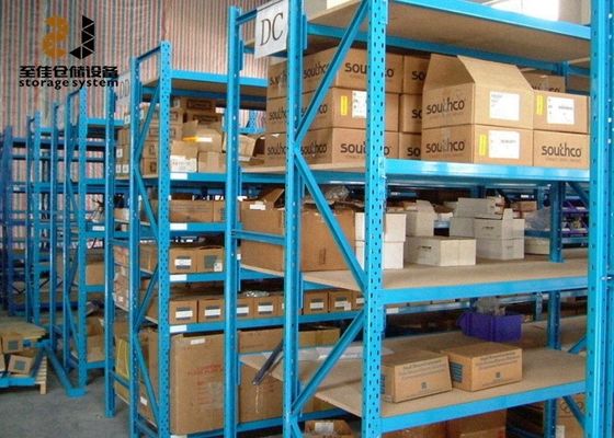 Poederbedekte gegalvaniseerde industriële metalen rekken voor opslag in magazijnen