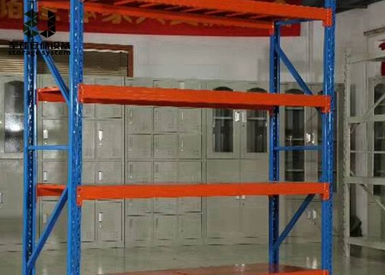 Maximaal 4500 kg per niveau geassembleerde of gelaste palletreksystemen voor magazijnen