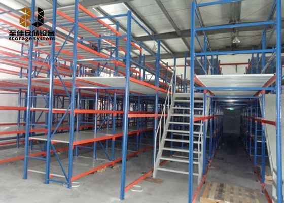 Verstelbare plankhoogte Lichte opslagrek / stalen palletplank Makkelijk te monteren