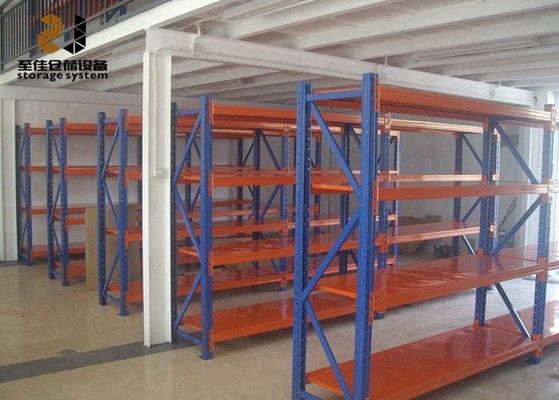 Gemakkelijk te monteren Middenbelasting opslagrek Multi Level Warehouse Racking System fabrikant