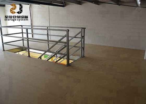 Metalen opslagplatforms / palletrekken