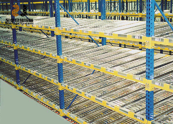 Duurzaam Q235 industriële staal opslagrekken Maximaal 1500 kg Lengte Op maat