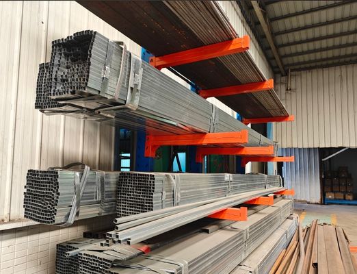 Industriële palletrekken met een grijze poederlaag