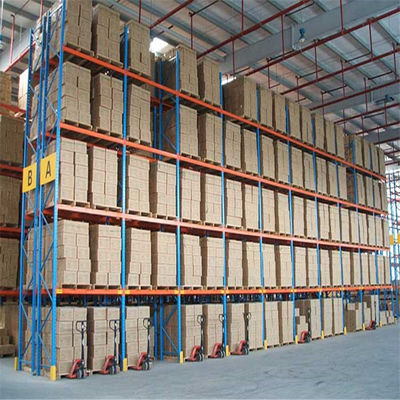 Zware palletrekken voor magazijnen